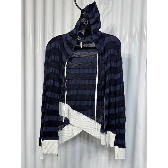 Pete Collection Made in USA Blue Trim Stretch Summer Hoodie - Picture 4 of 5